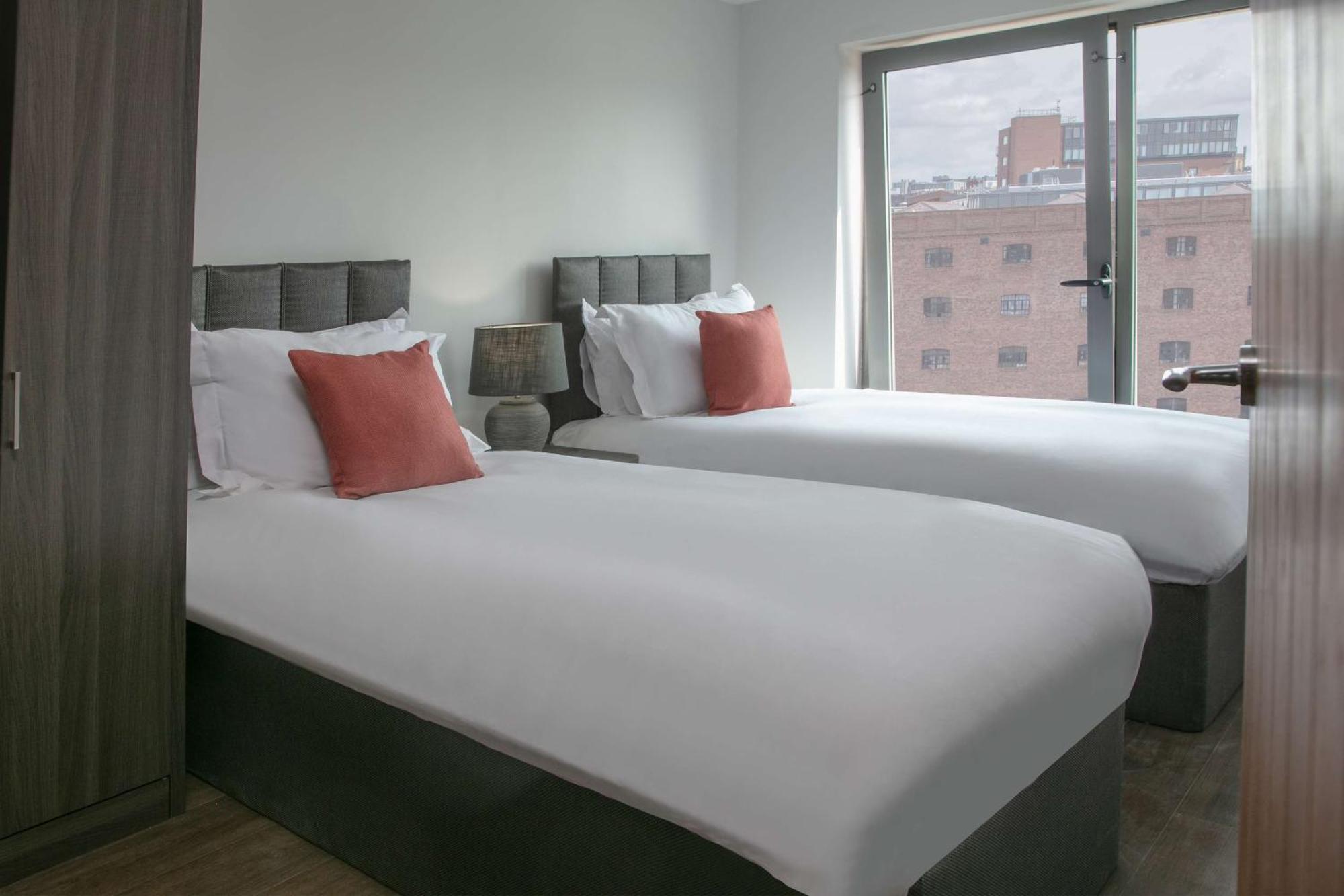 Dockside Aparthotel, Best Western Signature Collection Ліверпуль Екстер'єр фото