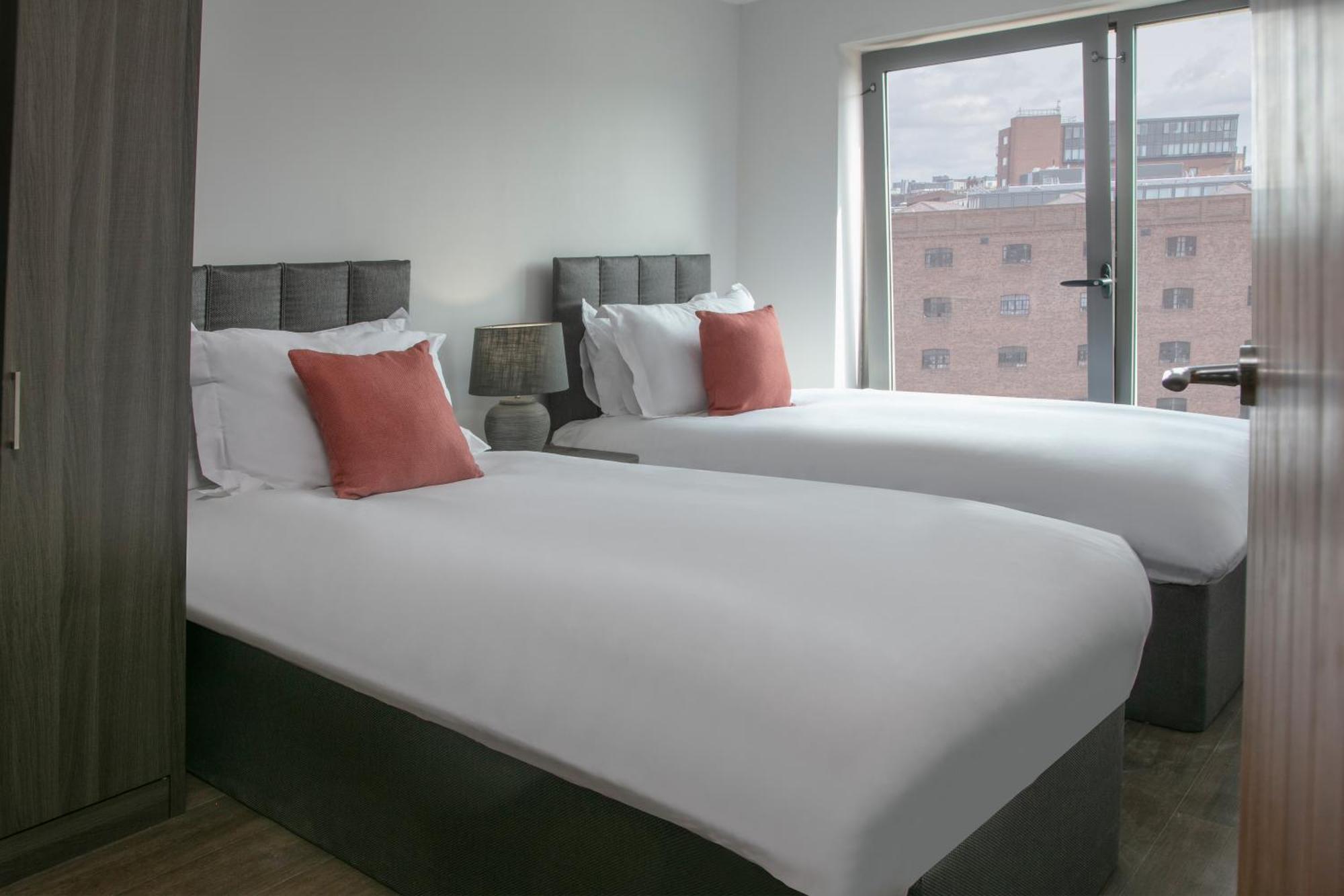 Dockside Aparthotel, Best Western Signature Collection Ліверпуль Екстер'єр фото